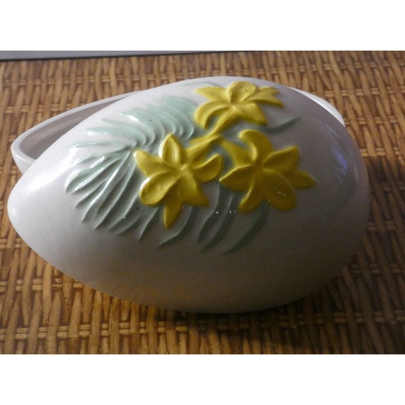 Vintage 1975 Bell Ceramics Trinket Egg - Personalized, Handmade & Hand Painted - Picture 3 of 7